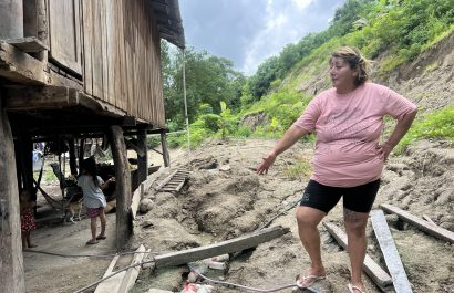 Maritza Mendoza asegura que su casa ha cedido más en este invierno.