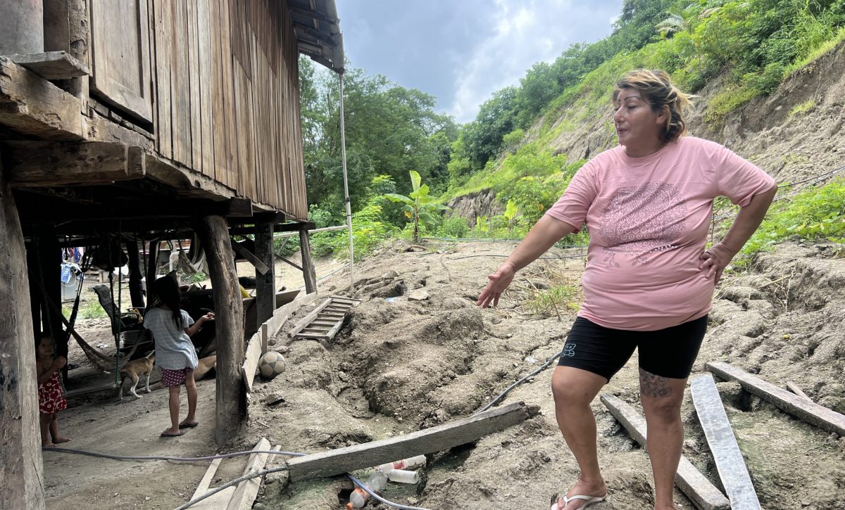 Maritza Mendoza asegura que su casa ha cedido más en este invierno.