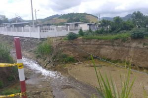 Daños por lluvias en Portoviejo afectan vía a Maconta y áreas recreativas