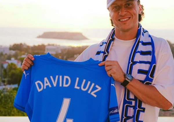 David Luiz regresa a Europa para reforzar la defensa del Pafos FC