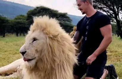 Dean Schneider, un exfinancista suizo, ha transformado su vida al fundar Hakuna Mipaka Oasis. Se trata de un santuario de 400 hectáreas
