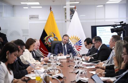 Defensor del Pueblo presenta proyecto de ley sobre reproducción humana asistida