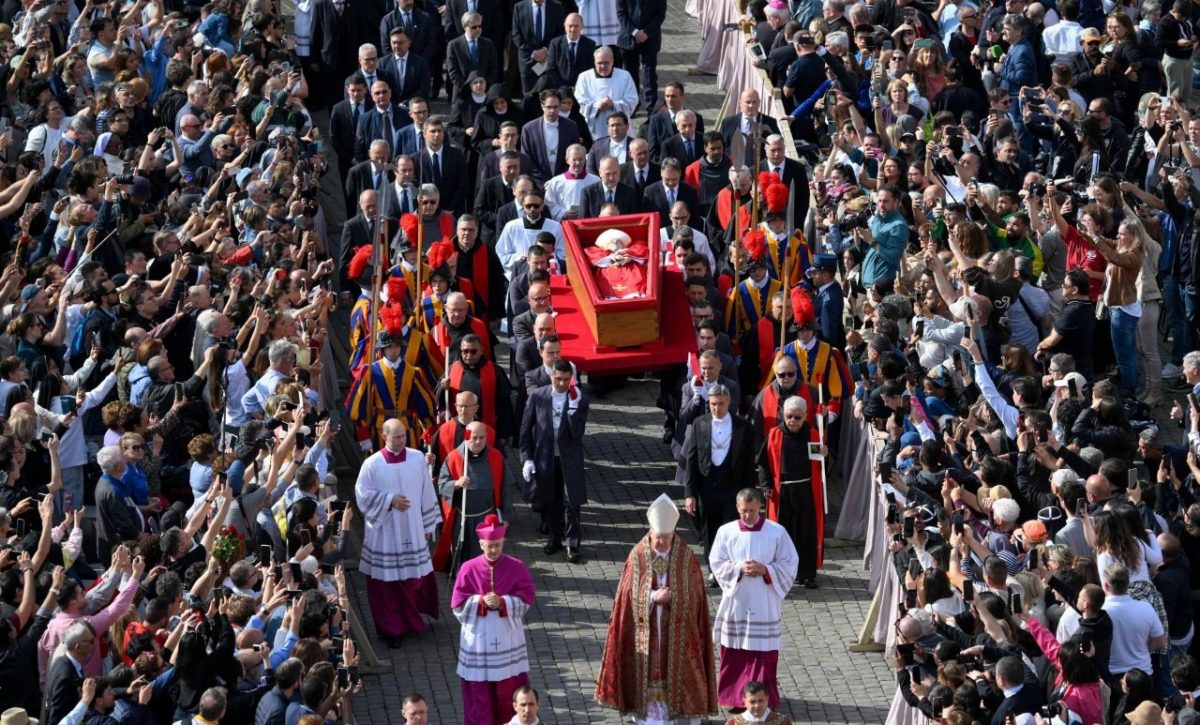Del funeral al cónclave los próximos pasos de la Iglesia Católica tras la muerte de Papa Francisco