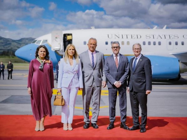 Delegación de EE.UU. llega a Quito para la posesión de Daniel Noboa