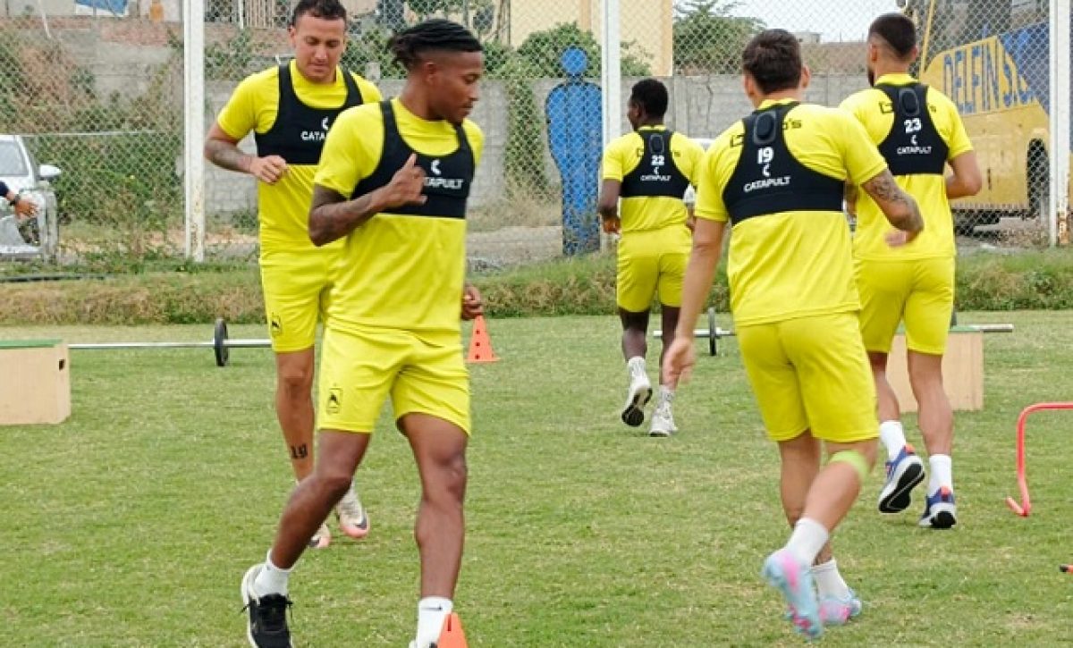 Delfín SC encara tres finales por la permanencia en LigaPro