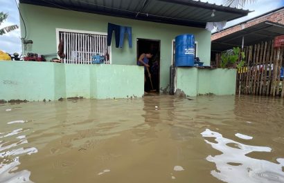 La acumulación de agua producto de las inundaciones, se convierten en criaderos de mosquitos que causan el dengue.