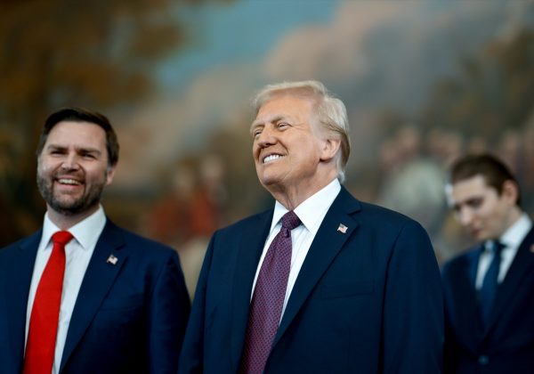 Departamento de Estado de EE.UU. despide a más de 1.300 empleados en reestructuración federal impulsada por Trump