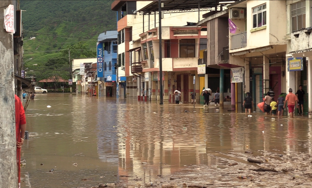 Desbordamientos, lodo y destrucción