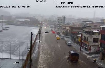 Desbordamientos-y-caos-en-el-sur-de-Quito-por-intensa-granizada
