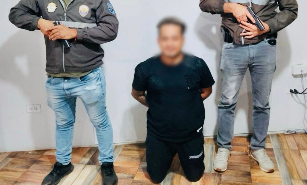 Detenido en Santo Domingo con marihuana y dinero durante operativo policial en la calle Unión Nacional Ecuatoriana