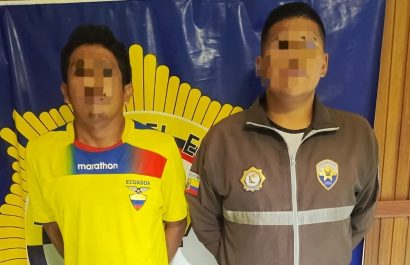 Detenido en carro con restricción