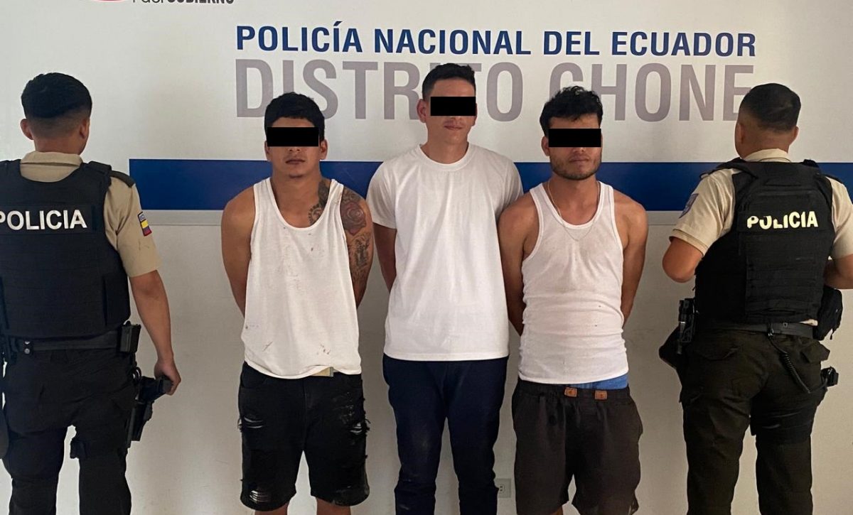 Detenidos con arma en chone
