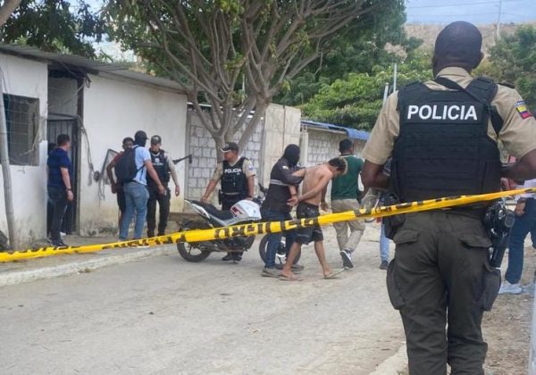 Operativo policial en Manta frustra robo armado.