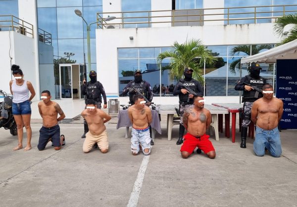 Operación Apolo 16 deja 31 detenidos y armas decomisadas en Manta.