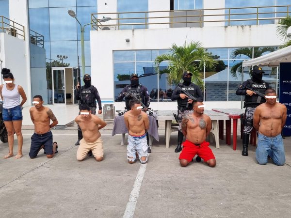 Operación Apolo 16 deja 31 detenidos y armas decomisadas en Manta.