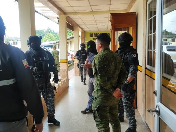 Detienen a militar en servicio activo por extorsión a familiar de reo en Santo Domingo