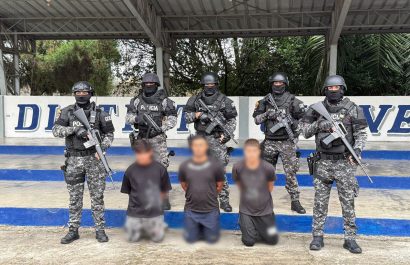 Detienen a presuntos extorsionadores durante operativo simultáneo en Santo Domingo, El Carmen y Quito
