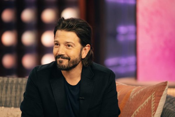 Diego Luna alerta sobre estafas con inteligencia artificial que usan su imagen sin permiso