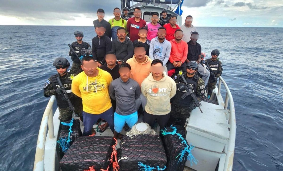 Diez ecuatorianos capturados en El Salvador en decomiso de toneladas de cocaína