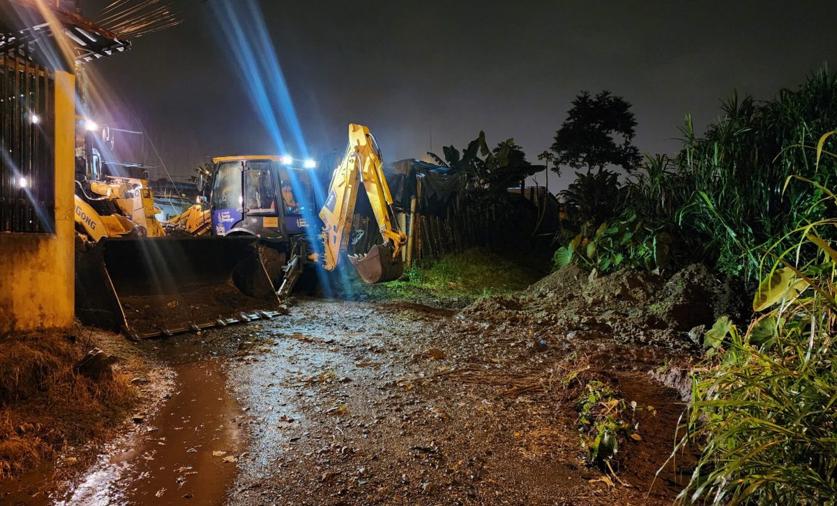 Diluvio en Santo Domingo: Fuerte lluvia provocó inundaciones y afectó servicios básicos