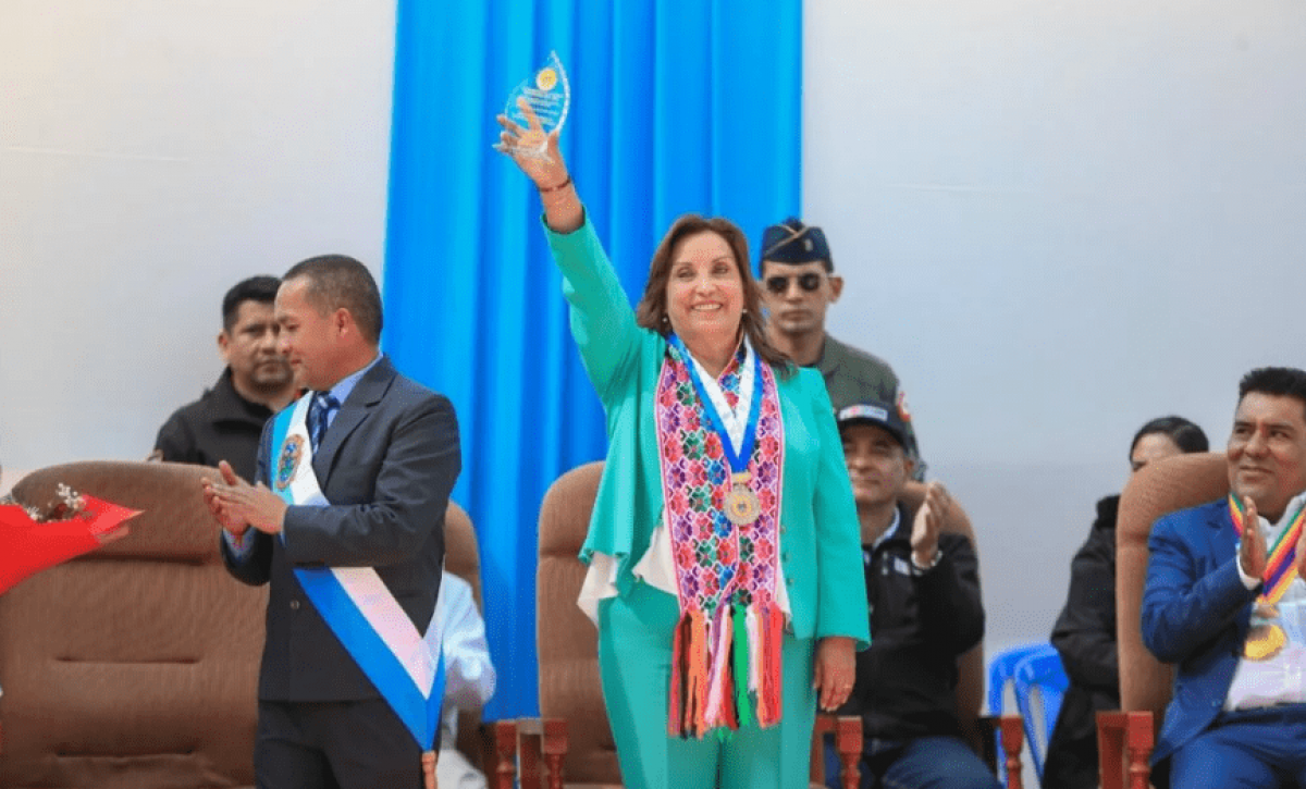 Dina Boluarte, presidenta de Perú