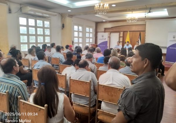 Dirigentes agrícolas de Manabí exigen mejoras en Seguro Social Campesino y créditos de BanEcuador