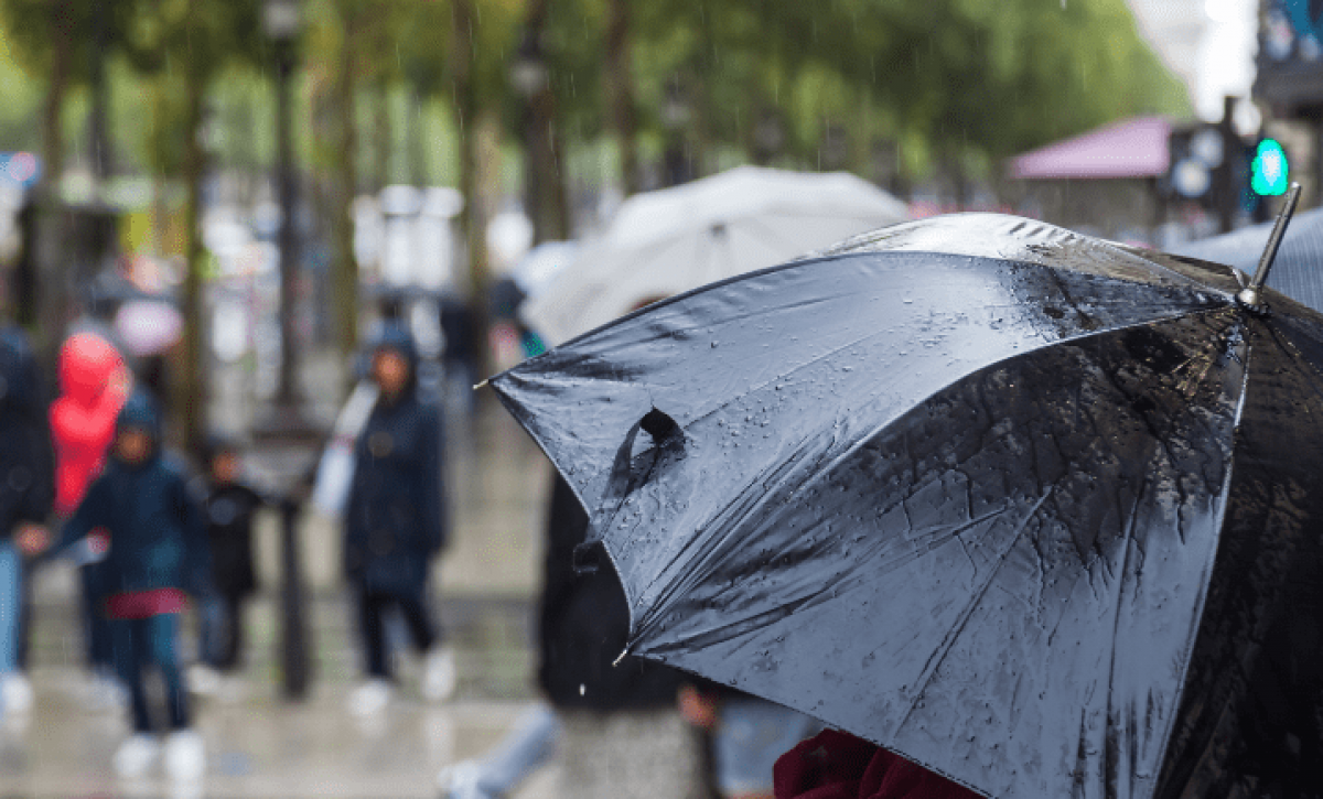 Cuenca enfrenta lluvias y clima frío este miércoles, mientras la Costa disfruta de sol