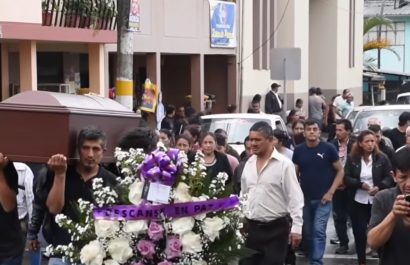 ¡Dolor en Pangua, Cotopaxi! Familiares sepultaron a hombre que fue devorado por dos perros de raza pitbull en la ciudad de Quito.