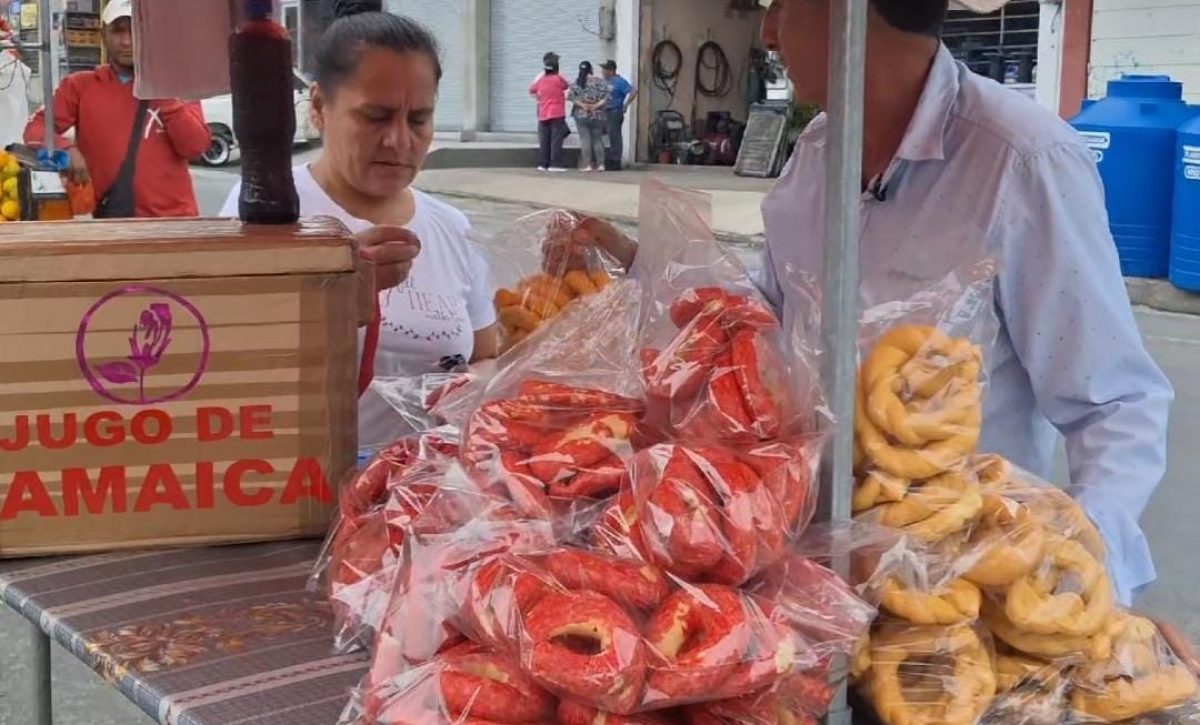 Don Antonio impulsa su emprendimiento con jugo de flor de Jamaica en Santo Domingo