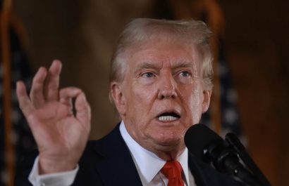 Donald Trump planea multas de casi mil dólares diarios para migrantes con órdenes de deportación.