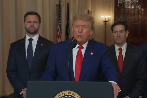 El presidente estadounidense, Donald Trump, ha abogado este domingo por un "cambio de régimen" en Irán