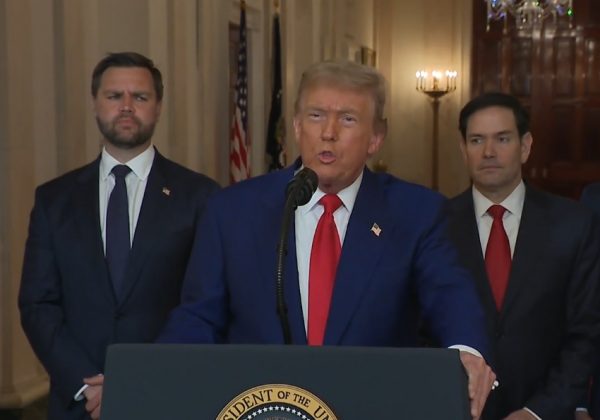 El presidente estadounidense, Donald Trump, ha abogado este domingo por un "cambio de régimen" en Irán