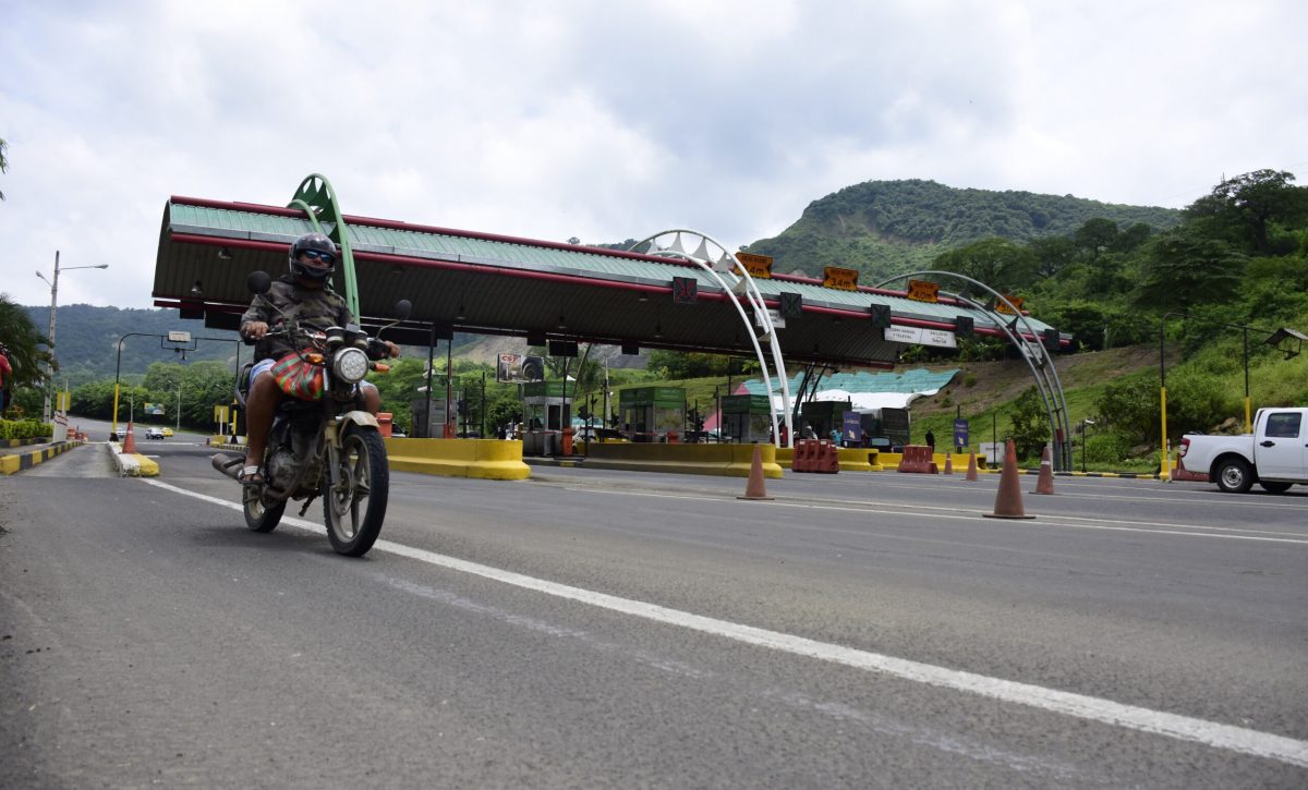 Dos meses después de la resolución judicial, vía Portoviejo-Montecristi permanece sin intervenciones del Ministerio de Transporte