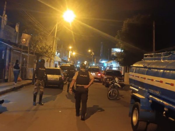Dueño de una licorería fue asesinado la noche del Día del Padre en Montecristi, Manabí. La Policía investiga el hecho. (El Diario).