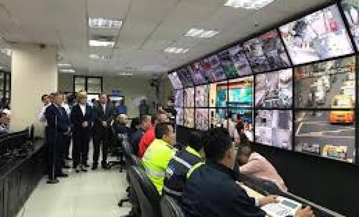 Instalaciones del ECU911; Guayaquil es una de las urbes más afectadas por la delincuencia en el país.