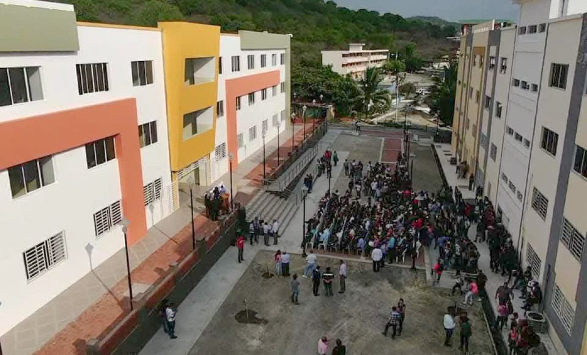 Con los recursos de la Ley de Solidaridad, la UTM construyó varios edificios afectados el 16A.