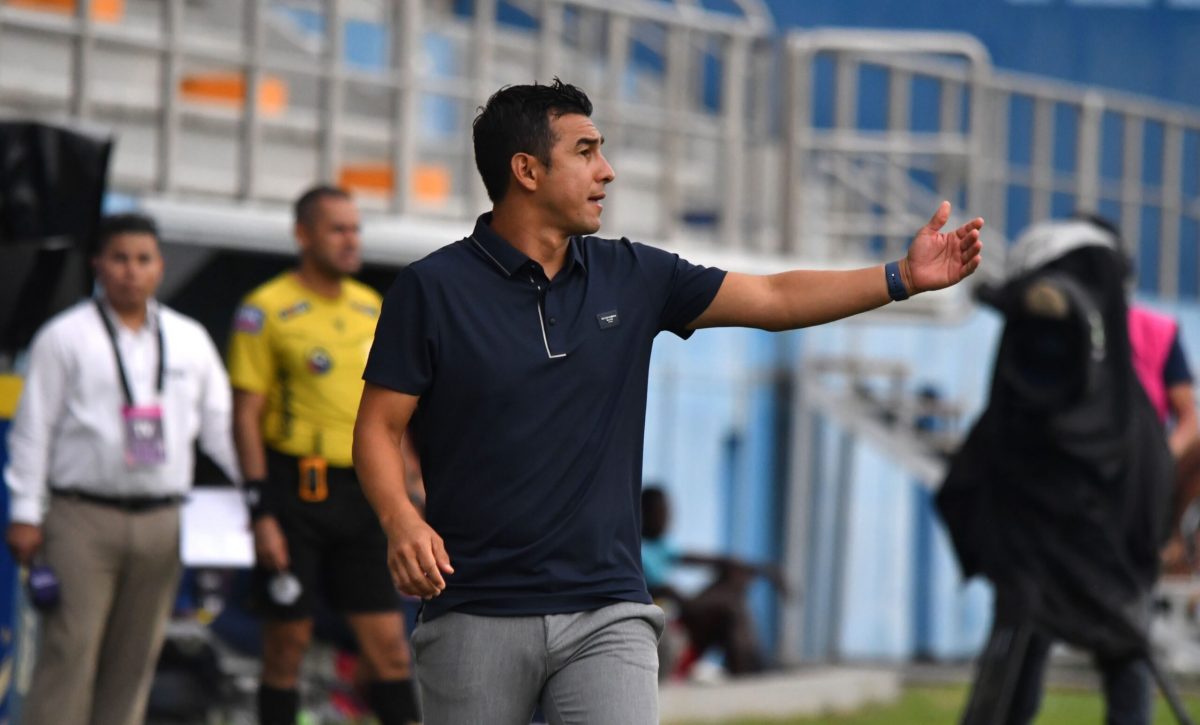 EFRÉN MERA, ENTRENADOR DEL MANTA FC