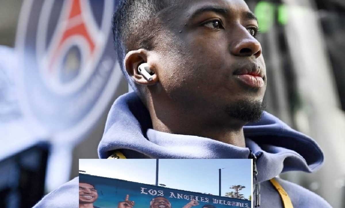 El defensa ecuatoriano Willian Pacho del PSG