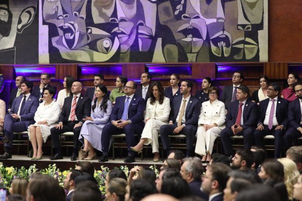 Ecuador El 45 % del gabinete Ministerial del Presidente Daniel Noboa está conformado por mujeres. (Asamblea Nacional).
