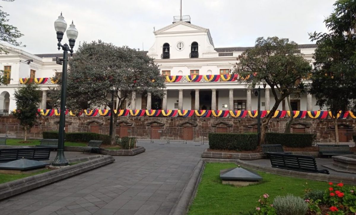 Ecuador ajusta su estructura estatal: de 20 a 14 ministerios