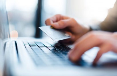 Ecuador avanza en pagos digitales, aunque el efectivo sigue liderando transacciones