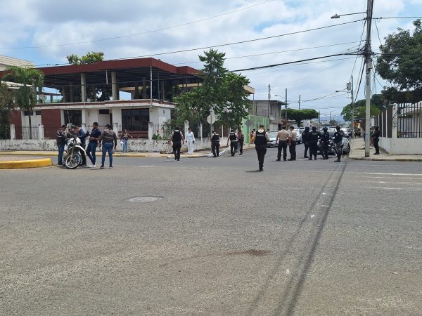 Ecuador enfrenta alza de 50% en homicidios de menores en 2025