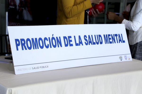 Ecuador enfrenta aumento de trastornos mentales política nacional busca soluciones