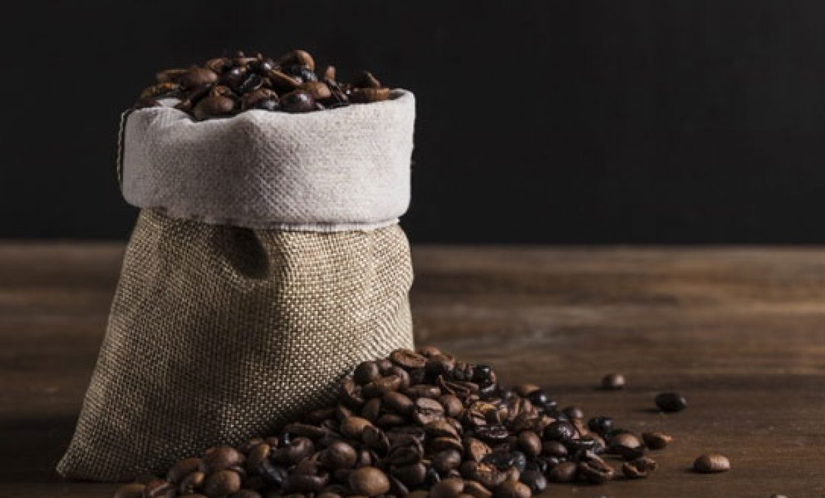 Ecuador enfrenta crisis del café ante precios récord en el mercado global