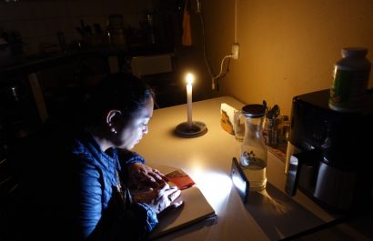 Ecuador enfrentó apagones que causaron millonarias pérdidas económicas. Foto: API