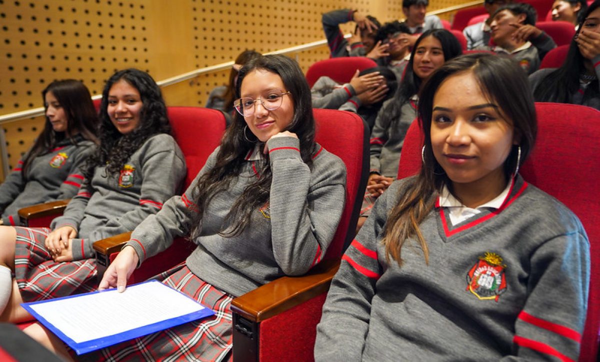 Ecuador lanza programa de Formación Dual para 90 mil estudiantes de Bachillerato Técnico