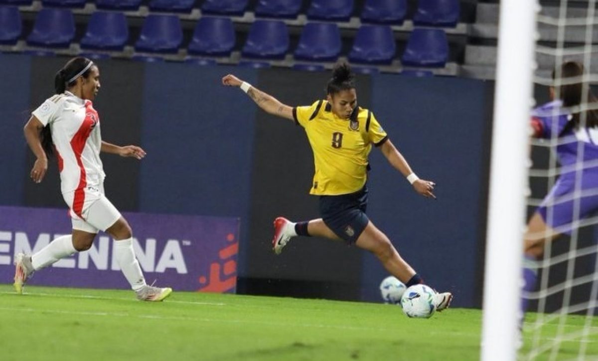 Ecuador lidera el Grupo A tras vencer 3-1 a Perú en la Copa América Femenina