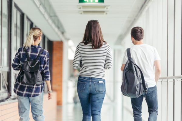 Ecuador ofrece 60 becas universitarias y tecnológicas en Marruecos