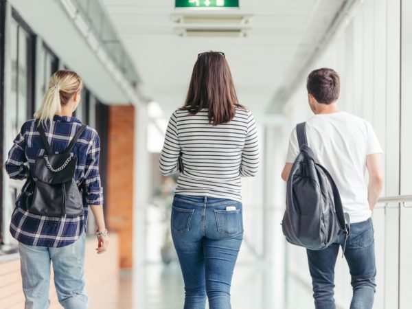 Ecuador ofrece 60 becas universitarias y tecnológicas en Marruecos