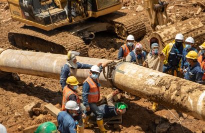 Ecuador pierde 303.700 barriles diarios de petróleo por colapso de oleoductos